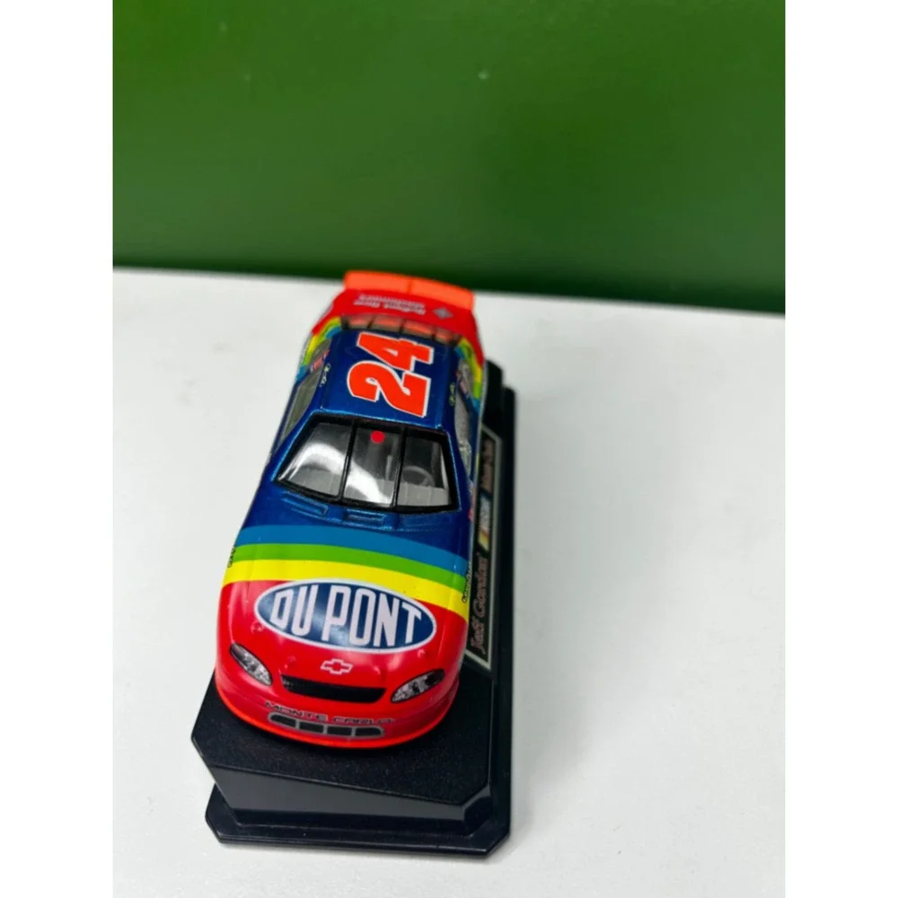 Jeff Gordon 24 DuPont NASCAR Chevrolet Monte Carlo Diecast 1998 Hasbro Display